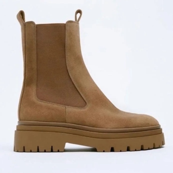 NWOT ZARA Tan/Taupe Suede Chelsea Boots - Picture 1 of 6